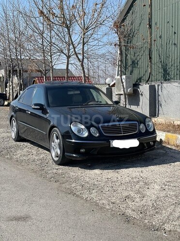Mercedes E 320 2003, 294,000 km - 3.2 l - Qazax