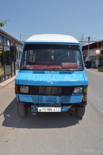 Mercedes 208 D 1990, 350,000 km - 2.3 l - Bakı