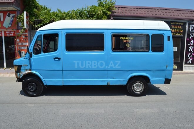Mercedes 208 D 1990, 350,000 km - 2.3 l - Bakı