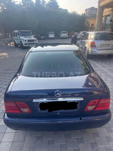 Mercedes E 240 1999, 299,000 km - 2.4 l - Sumqayıt