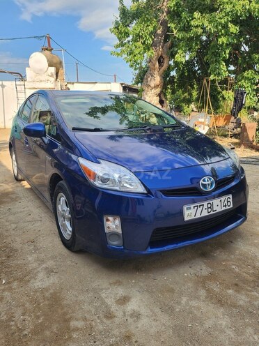 Toyota Prius-11