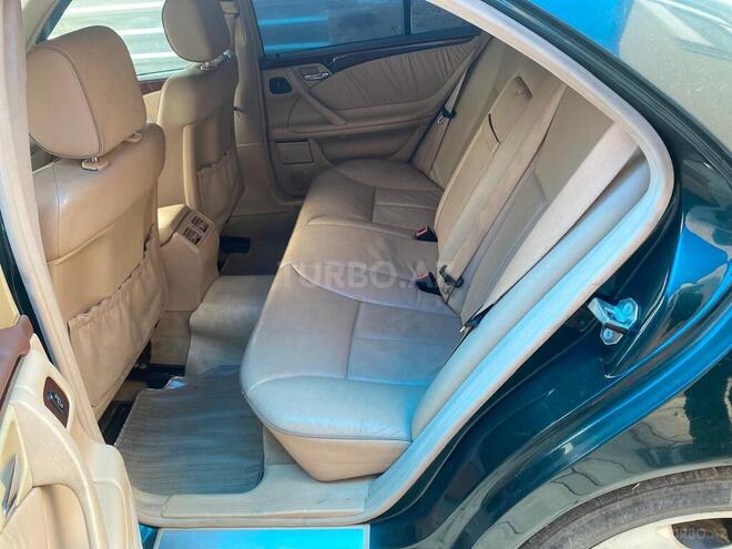 Mercedes E 200 2001, 309,000 km - 2.0 l - Qusar