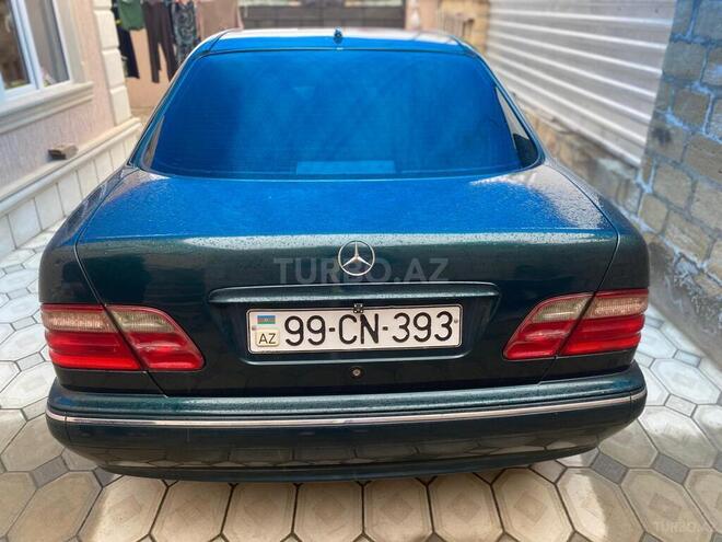 Mercedes E 200 2001, 309,000 km - 2.0 l - Qusar