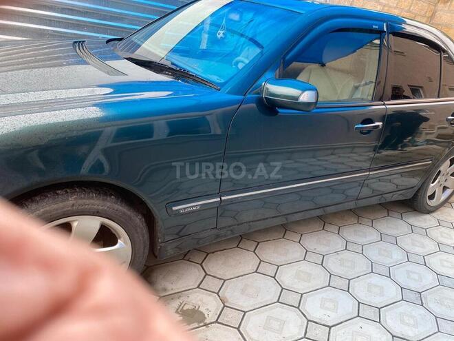 Mercedes E 200 2001, 309,000 km - 2.0 l - Qusar