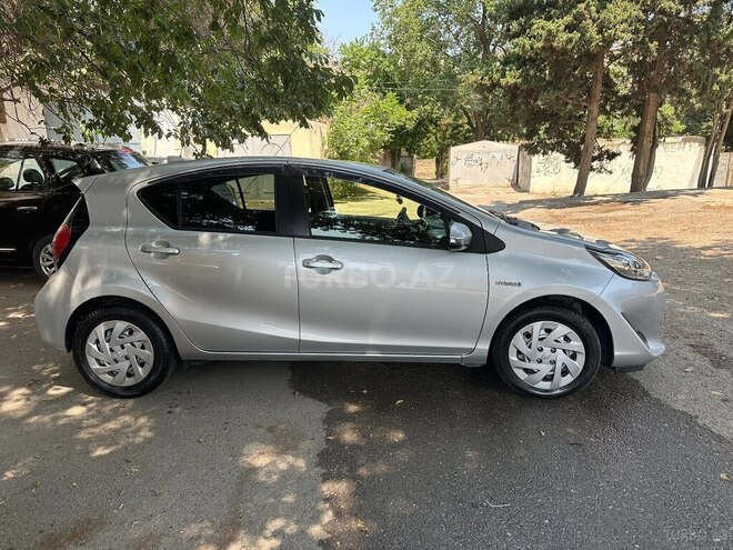 Toyota Aqua 2018, 57,000 km - 1.5 l - Bakı
