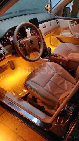 Mercedes E 200 2001, 309,000 km - 2.0 l - Qusar