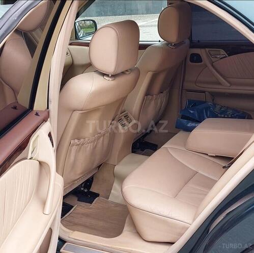 Mercedes E 200 2001, 309,000 km - 2.0 l - Qusar