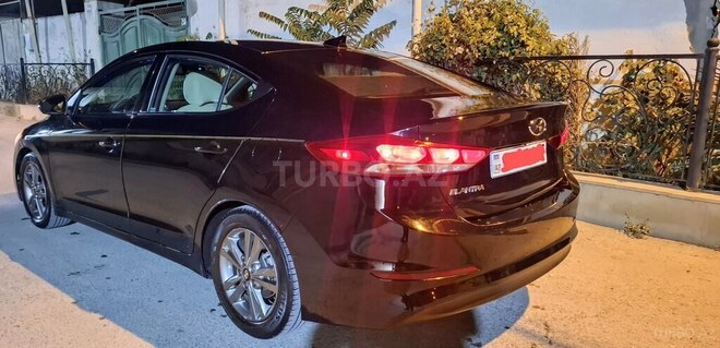 Hyundai Elantra 2017, 136,794 km - 2.0 л - Bakı