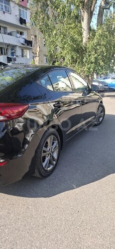 Hyundai Elantra 2017, 136,794 km - 2.0 л - Bakı