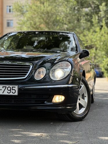 Mercedes E 320 2002, 282,000 km - 3.2 л - Bakı