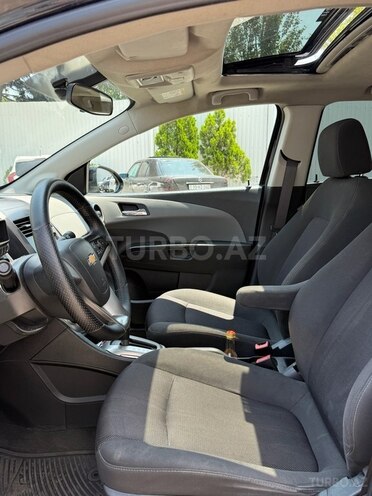 Chevrolet Aveo-6