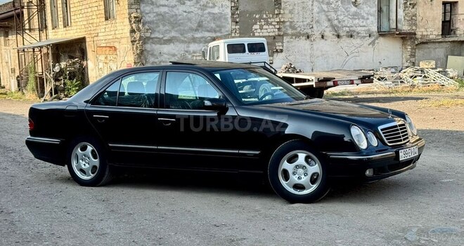 Mercedes E 280 2001, 262,300 km - 2.8 l - Gəncə