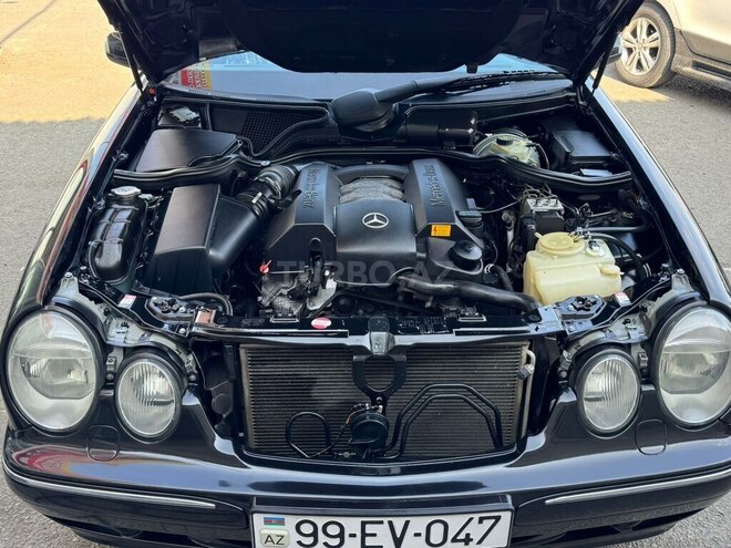 Mercedes E 280 2001, 262,300 km - 2.8 l - Gəncə