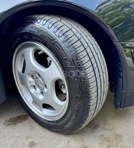 Mercedes E 280 2001, 262,300 km - 2.8 l - Gəncə