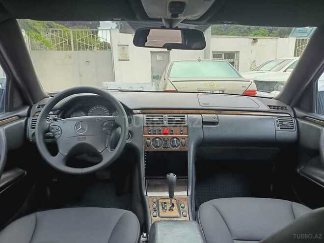 Mercedes E 240 2000, 380,000 km - 2.6 л - Bakı