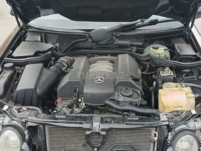 Mercedes E 240 2000, 380,000 km - 2.6 л - Bakı