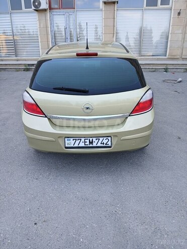 Opel Astra 2004, 192,000 km - 1.4 l - Bakı