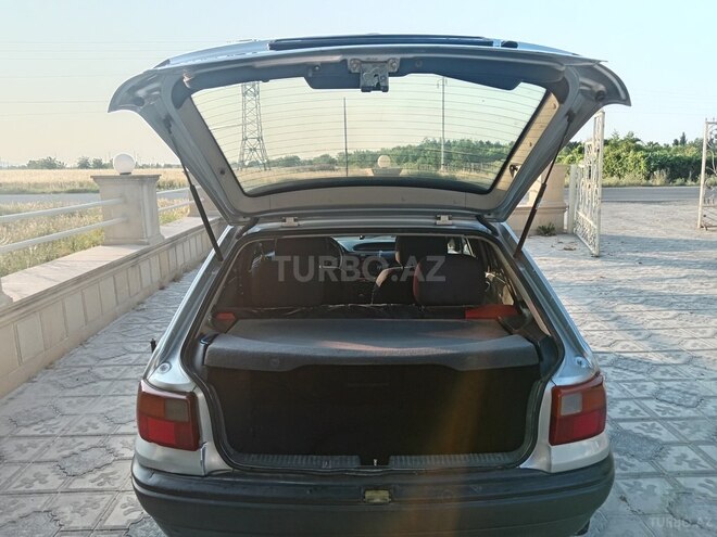 Opel Astra 1993, 454,200 km - 1.6 l - Qazax