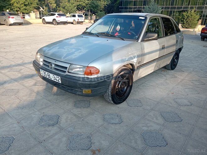 Opel Astra 1993, 454,200 km - 1.6 l - Qazax
