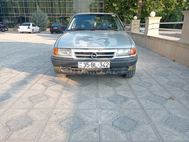 Opel Astra 1993, 454,200 km - 1.6 l - Qazax