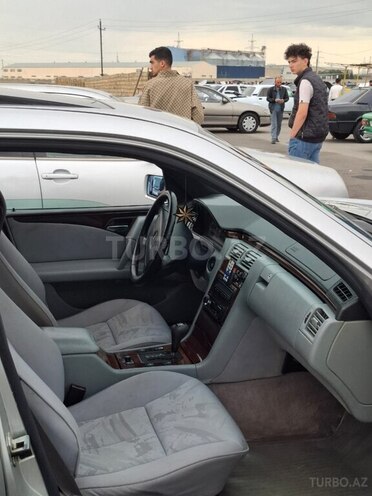 Mercedes E 230 1995, 370,000 km - 2.3 l - Bakı