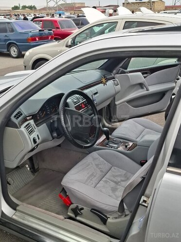 Mercedes E 230 1995, 370,000 km - 2.3 l - Bakı