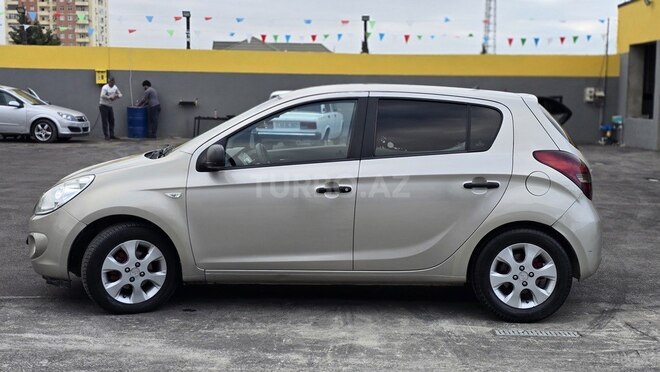 Hyundai i20 2010, 327,000 km - 1.4 l - Bakı