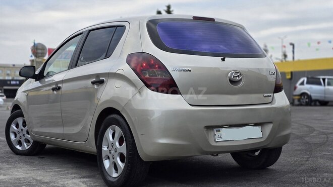 Hyundai i20 2010, 327,000 km - 1.4 l - Bakı