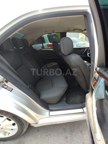 Mercedes E 270 2001, 445,452 km - 2.7 l - Sumqayıt