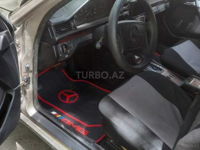 Mercedes E 250 1993, 432,845 km - 2.5 l - Bakı