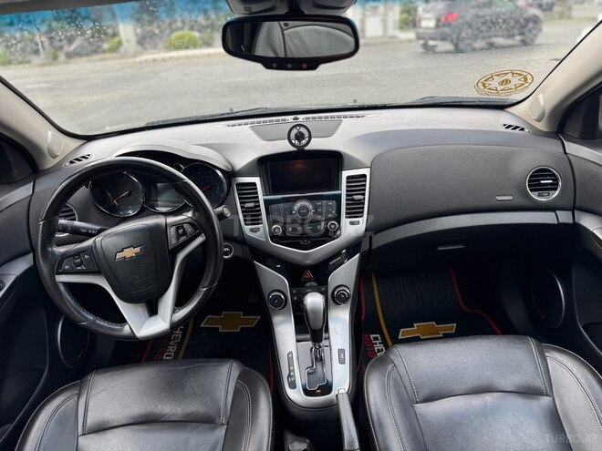 Chevrolet Cruze-18