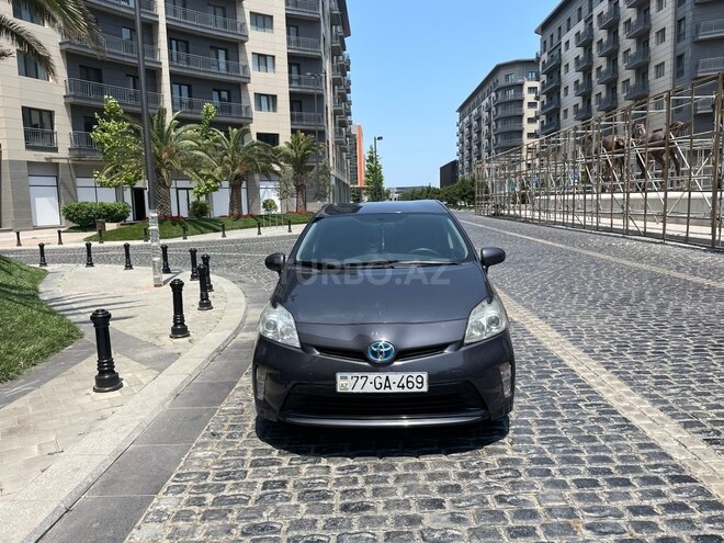 Toyota Prius-1