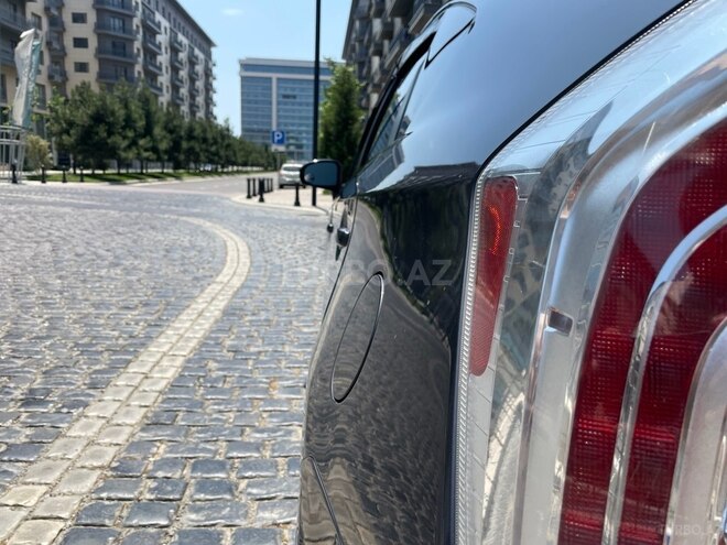 Toyota Prius-8