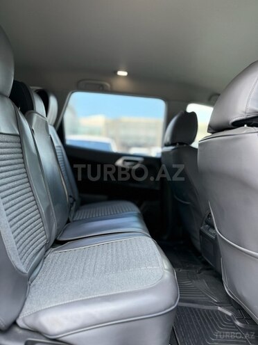 Nissan Pathfinder-16