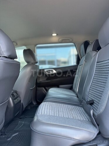 Nissan Pathfinder-15