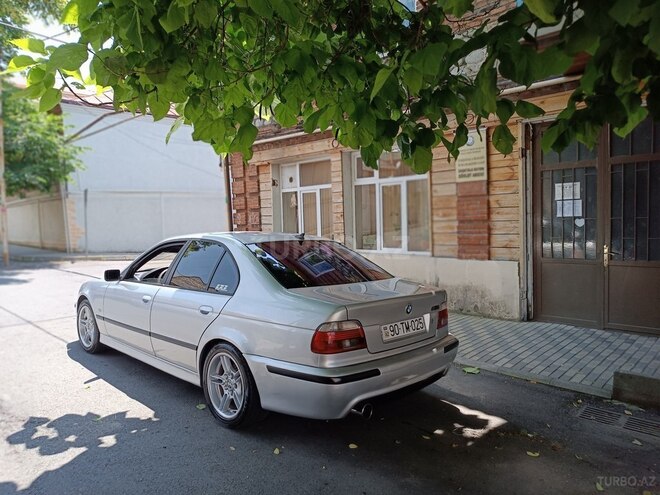 BMW 525 2003, 403,000 km - 2.5 l - Bakı