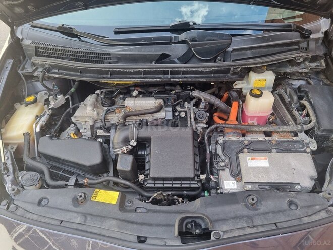Toyota Prius 2011, 205,000 km - 1.8 l - Gəncə