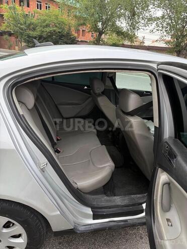 Volkswagen Passat 2005, 280,000 km - 2.0 l - Bakı