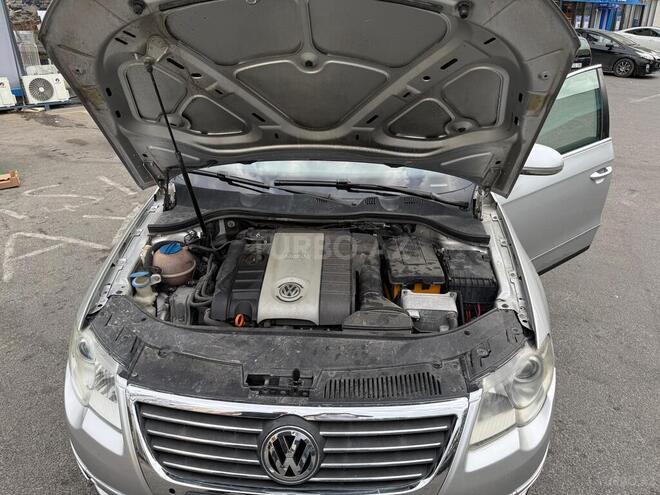 Volkswagen Passat 2005, 280,000 km - 2.0 l - Bakı
