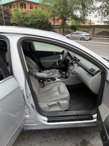 Volkswagen Passat 2005, 280,000 km - 2.0 l - Bakı
