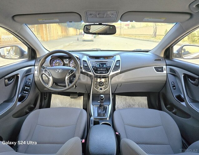 Hyundai Elantra 2015, 95,000 km - 1.8 l - Bakı