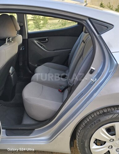 Hyundai Elantra 2015, 95,000 km - 1.8 l - Bakı