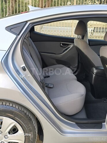 Hyundai Elantra 2015, 95,000 km - 1.8 l - Bakı