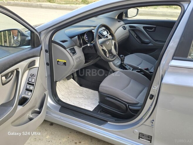 Hyundai Elantra 2015, 95,000 km - 1.8 l - Bakı