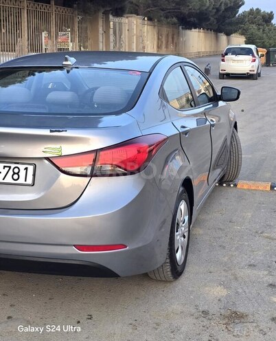 Hyundai Elantra 2015, 95,000 km - 1.8 l - Bakı