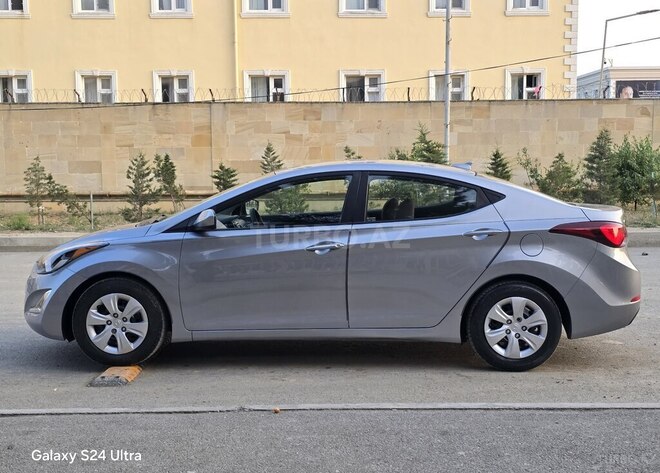 Hyundai Elantra 2015, 95,000 km - 1.8 l - Bakı