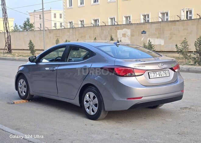 Hyundai Elantra 2015, 95,000 km - 1.8 l - Bakı