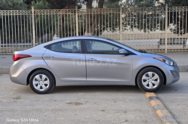 Hyundai Elantra 2015, 95,000 km - 1.8 l - Bakı
