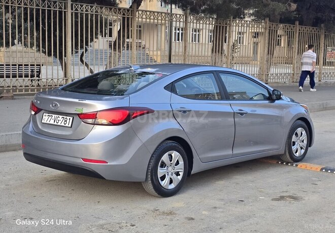 Hyundai Elantra 2015, 95,000 km - 1.8 l - Bakı