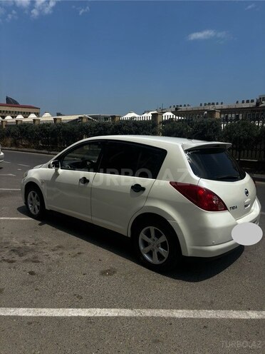 Nissan Tiida-2